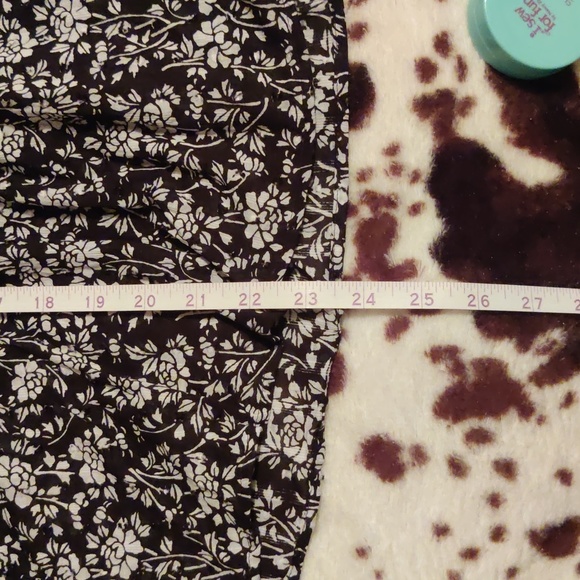 LOFT Ruffle Floral Blouse - Picture 6 of 8